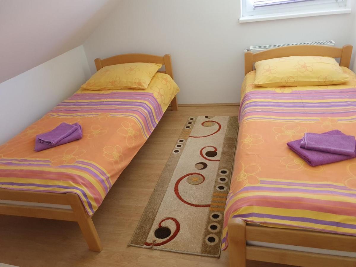Apartmani Apolon Vrdnik Luaran gambar