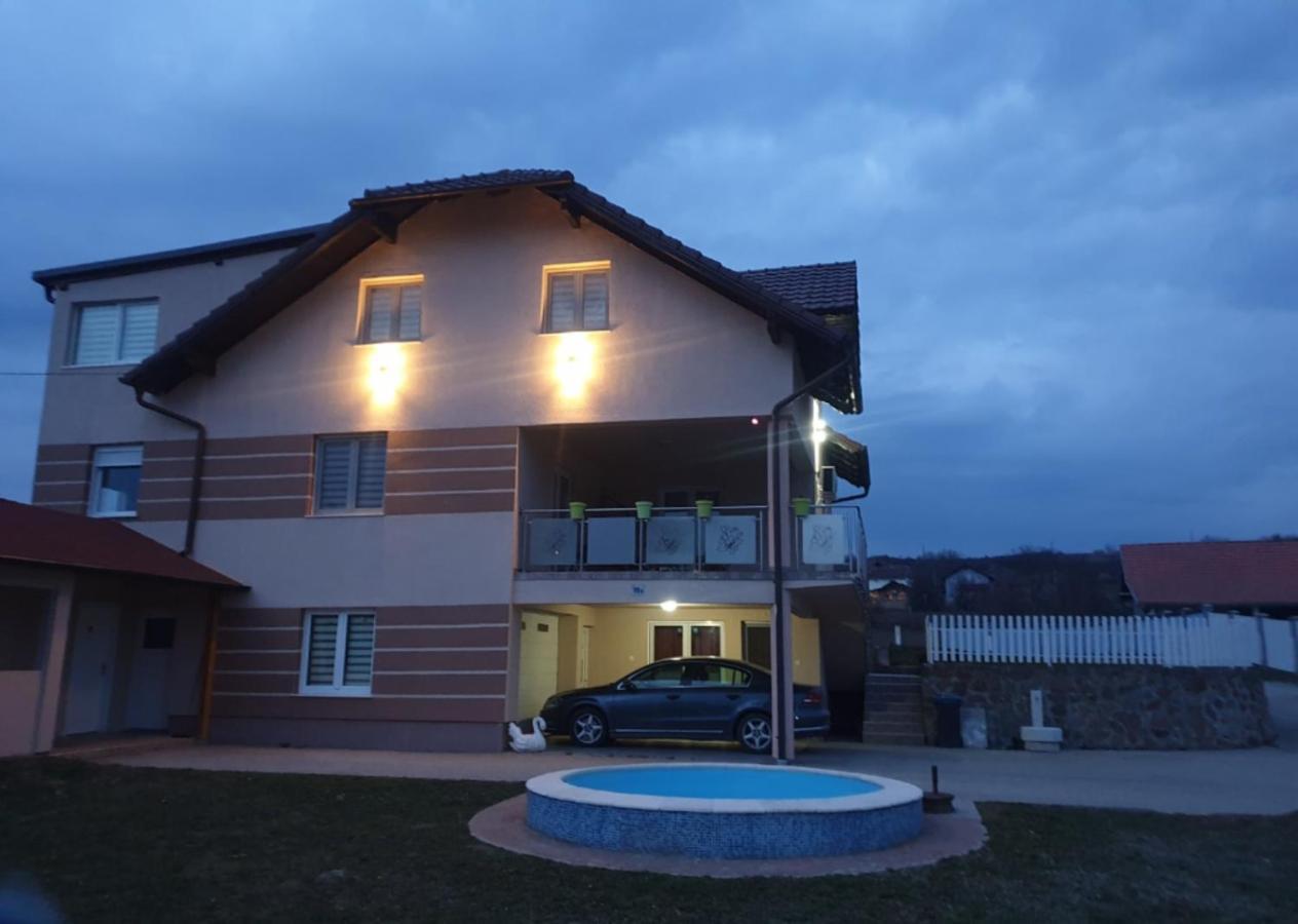 Apartmani Apolon Vrdnik Luaran gambar