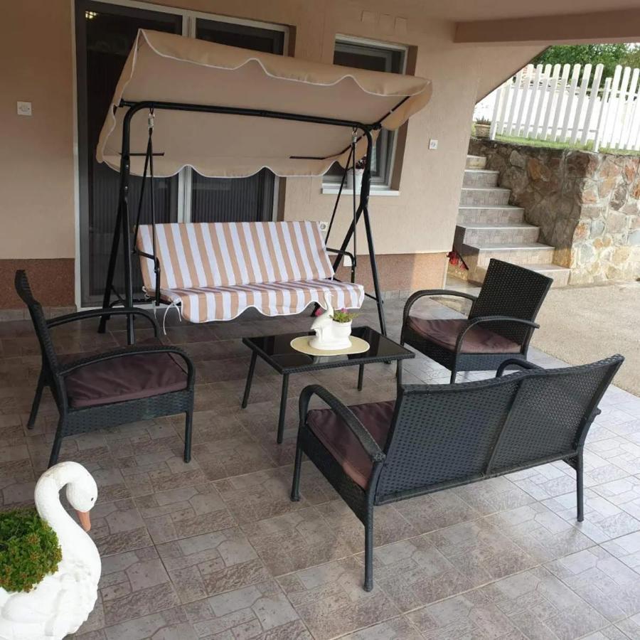 Apartmani Apolon Vrdnik Luaran gambar