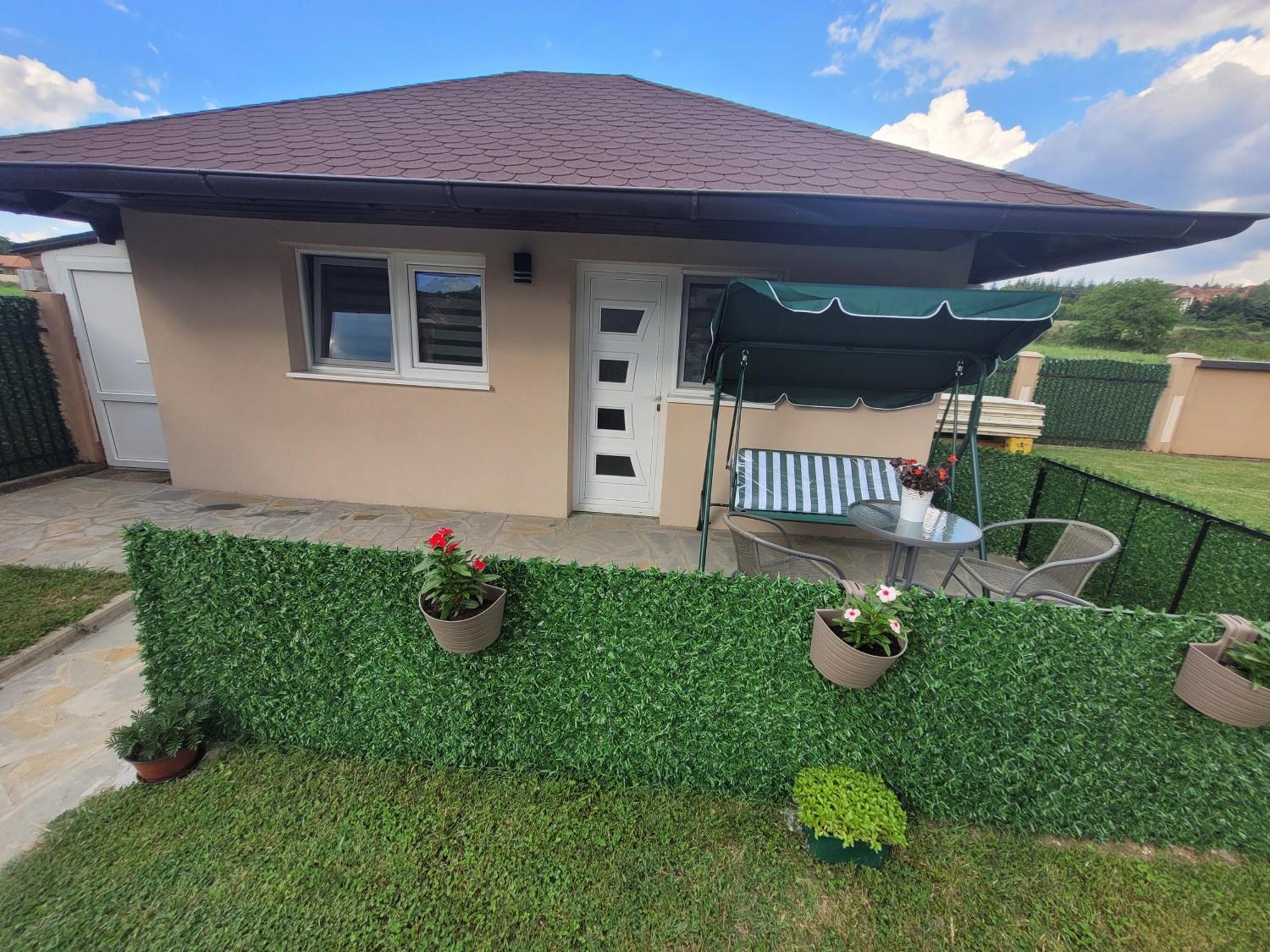 Apartmani Apolon Vrdnik Luaran gambar