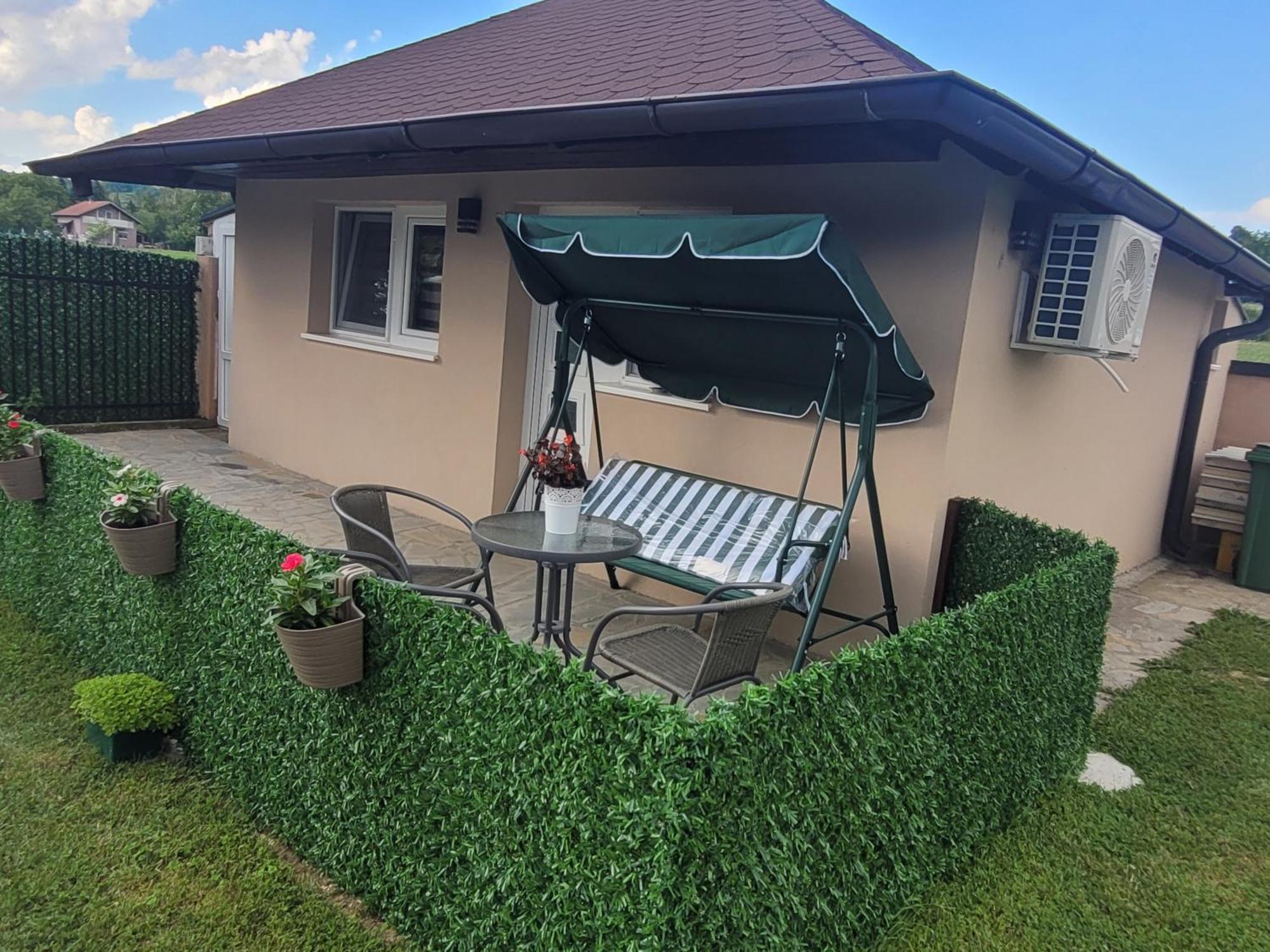 Apartmani Apolon Vrdnik Luaran gambar